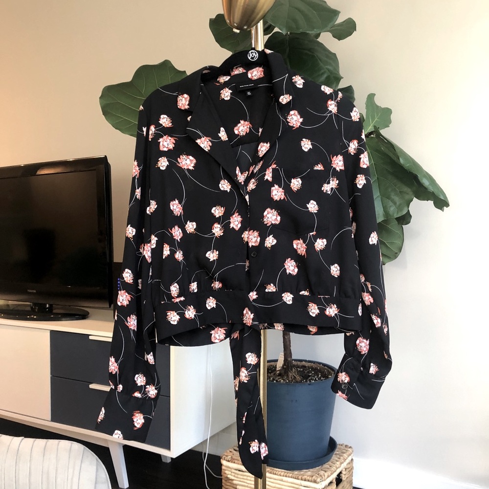 Who What Wear button up floral blouse